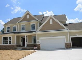 7981 Garden Dr, Pickerington, OH 43147