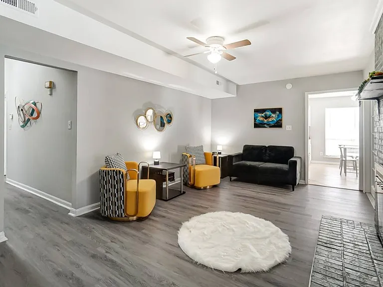 9501 Pondside Ln — Photo 27