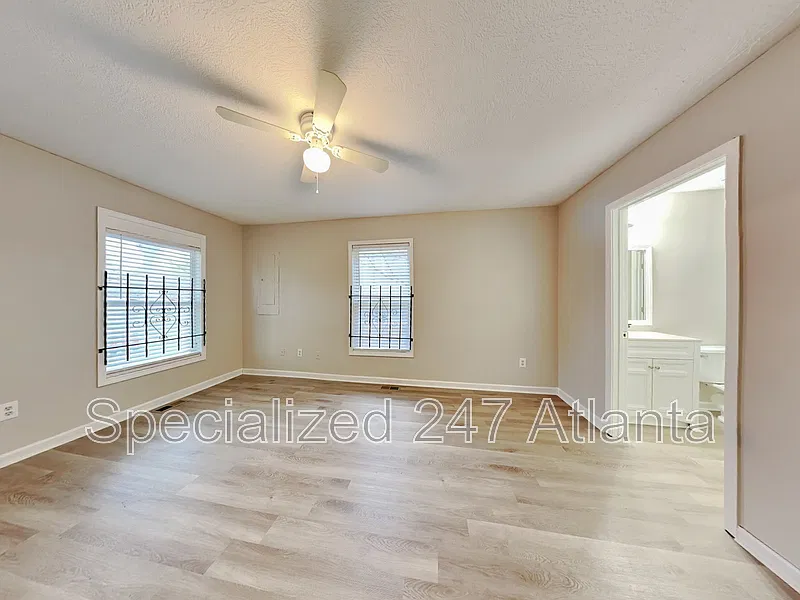 3 bed, 2.5 bath, 1552 sqft, $1,475 — Photo 3