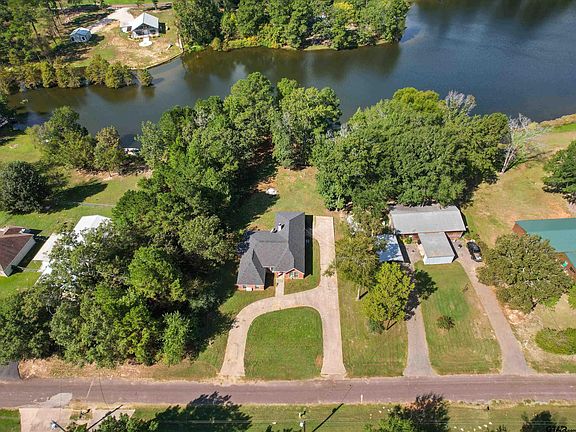3rd image of 5984 Eastwood Dr