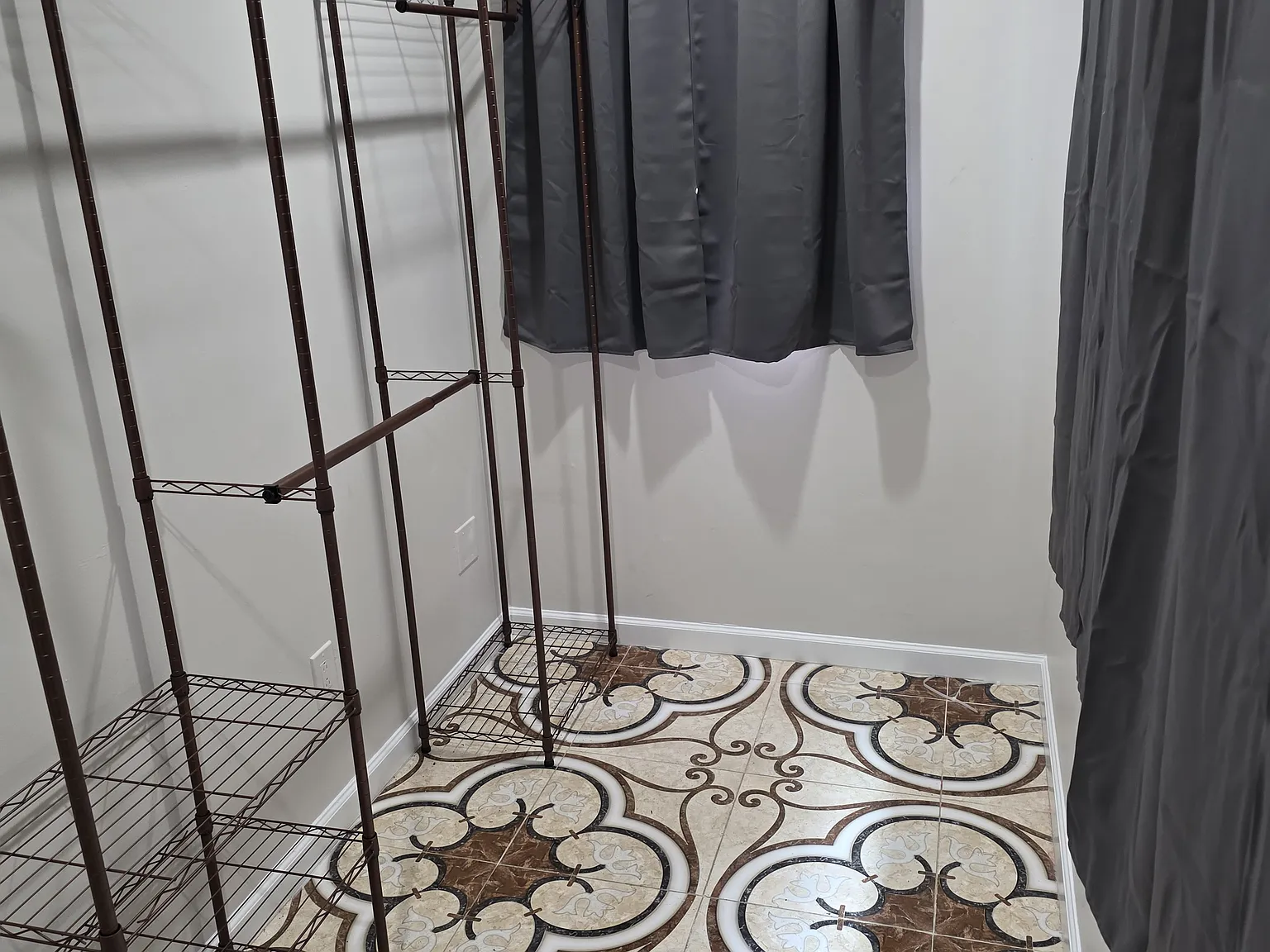 1 bed, 945 sqft, $2,000 — Photo 4