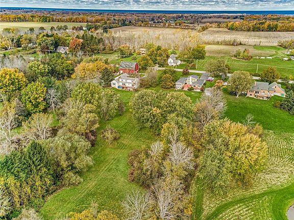 5th image of 81 Curtis Rd