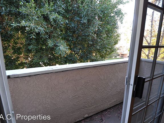 5th image of 11045 La Maida St APT 201