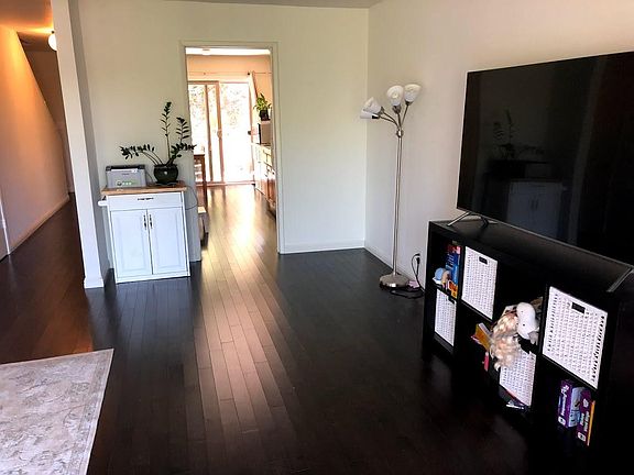 4th image of 4086 Farm Hill Blvd