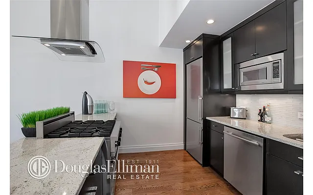 Sold by Douglas Elliman | media 19