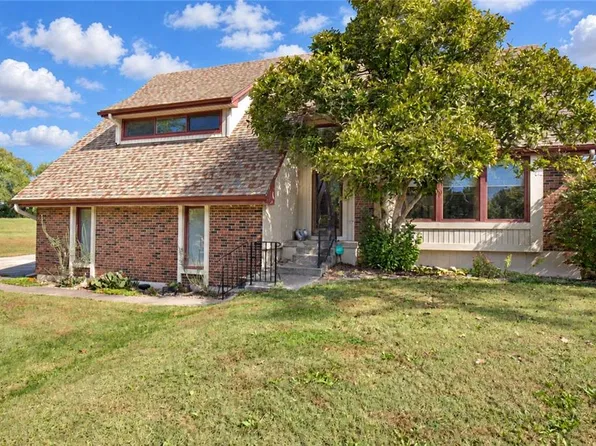 12915 Meadowlark St, Lees Summit, MO 64086