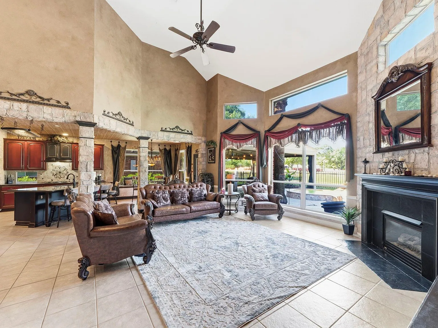 4 bed, 3.5 bath, 3907 sqft, $4,300 — Photo 2