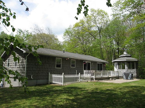 3rd image of 168 Lakeshore Dr