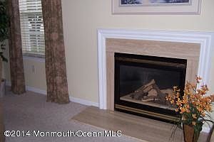 4th image of 28 Milton Dr