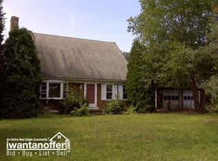 18 Staples Shore Rd, Lakeville, MA 02347