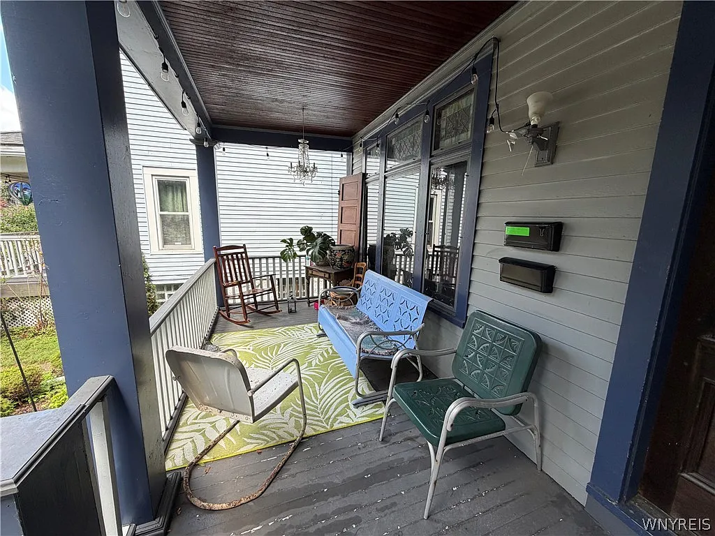 3 bed, 1.0 bath, 1300 sqft, $1,550 — Photo 4