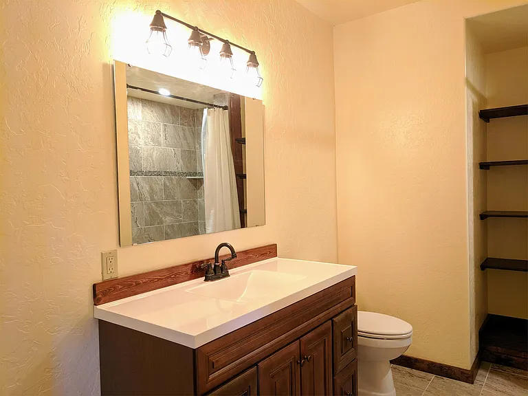 82 Jewel Trl — Photo 2
