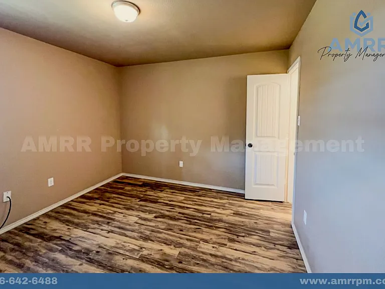 2608 N Avenue P — Photo 17