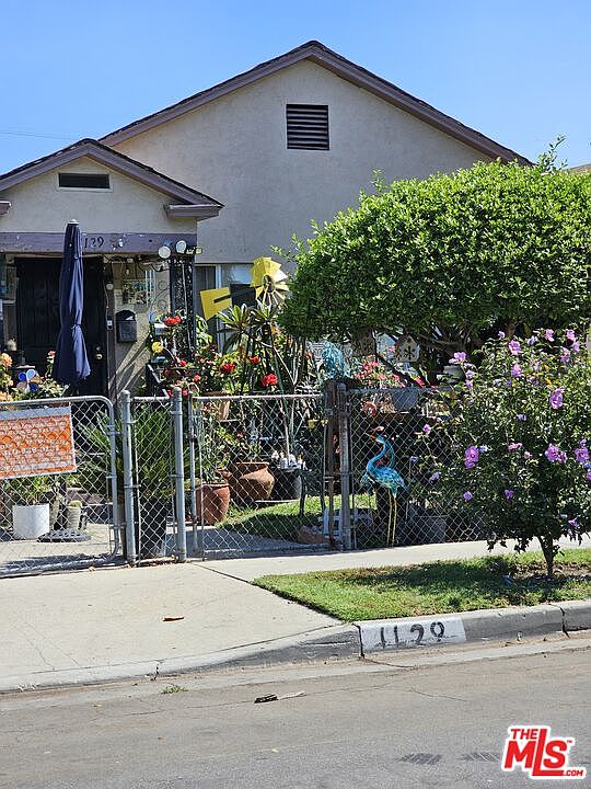 1st image of 1129 E 71st St