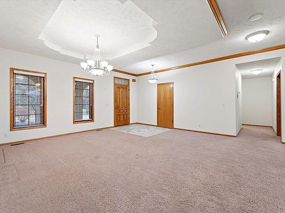 5th image of 15170 214th St