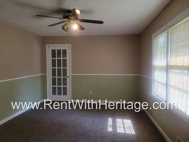 4204 Rocky Face Dr — Photo 33