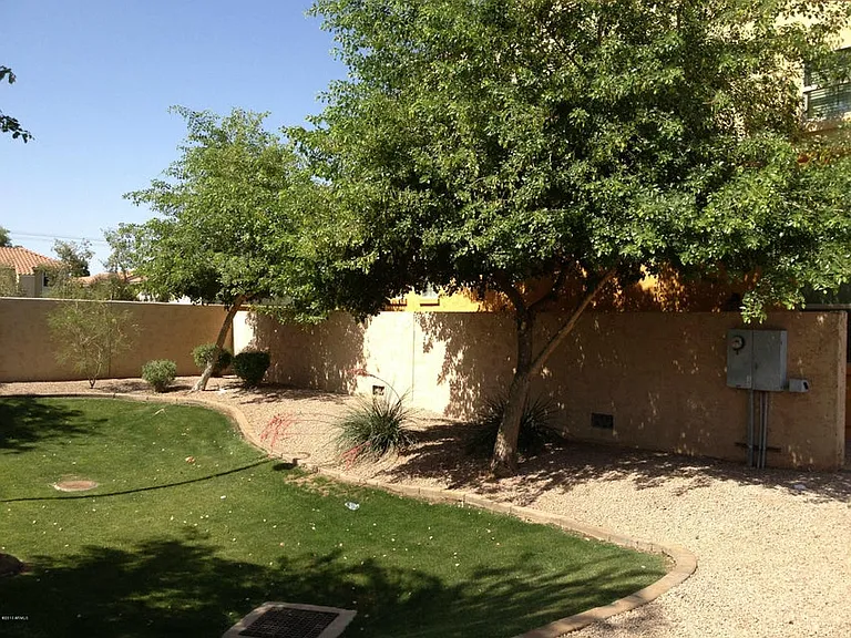 1163 E Cedar St — Photo 21
