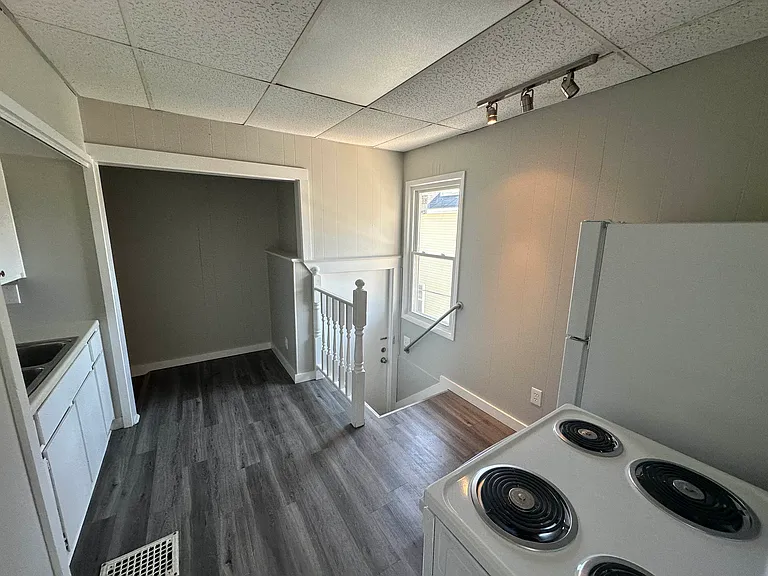 485 Front St #2 — Photo 3