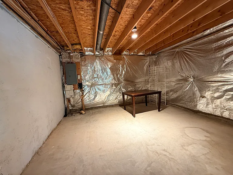 235 Eisenhower Ct — Photo 20
