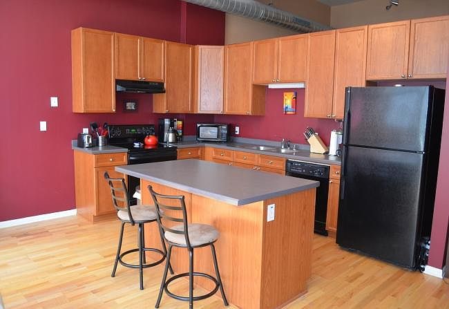 1st image of 1924 N Hubbard St APT 204