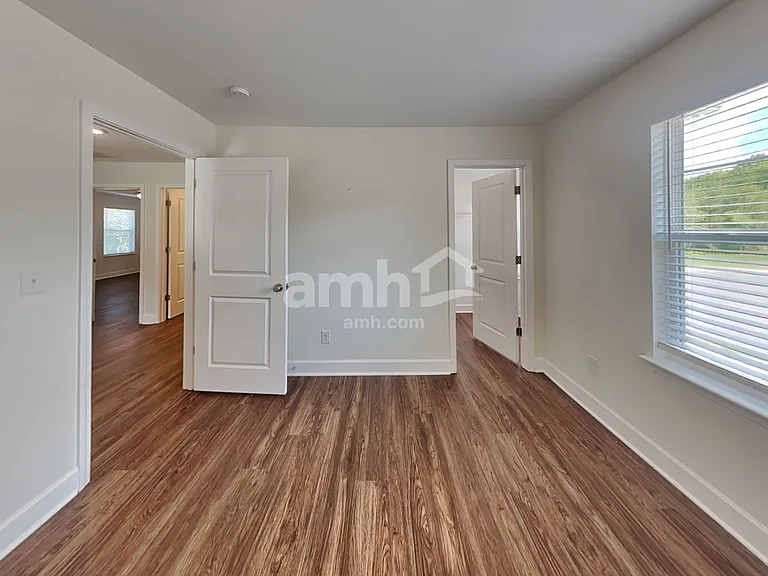 5831 Zurich Rd — Photo 14