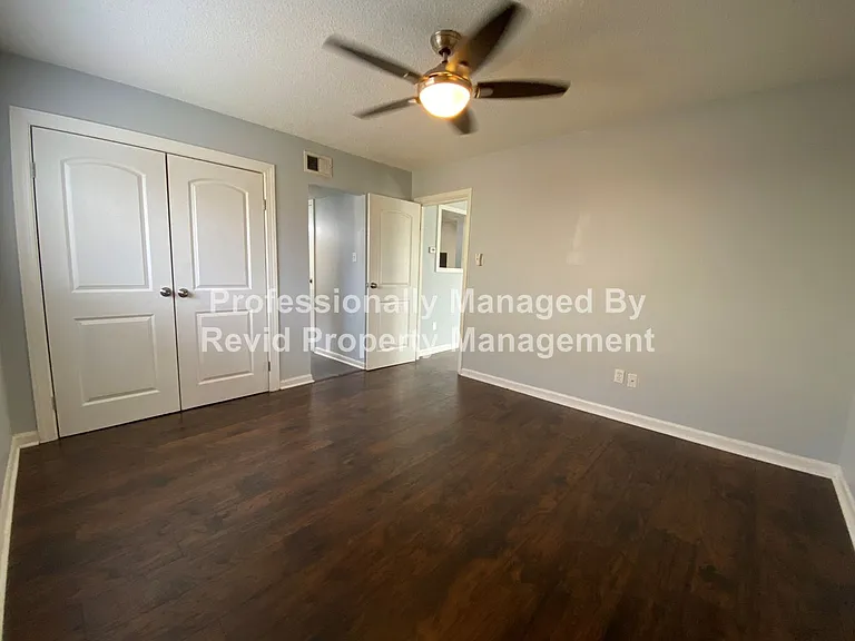 1626 Monroe Ave. — Photo 17