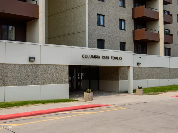 2200 S 29th St Unit 14, Grand Forks, ND 58201