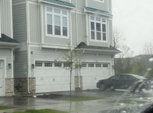 140 Easton Ct, Buffalo Grove, IL 60089