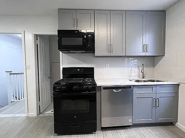 (undisclosed Address), Maspeth, NY 11378