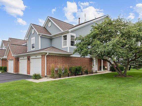 2nd image of 283 Ashbury Ln W