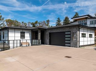 6217 Highwood Dr, Duncan, BC V9L5R3