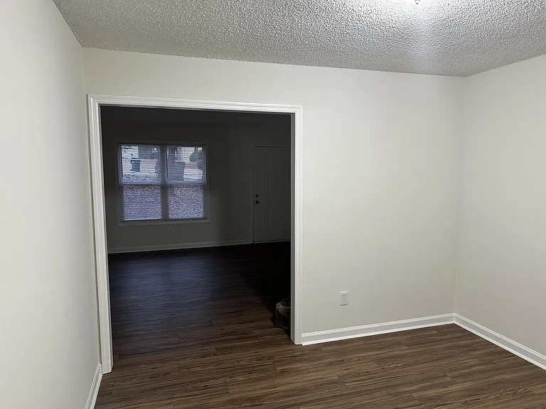 4106 Hawthorne Cir SE — Photo 7