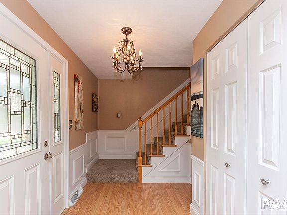 3rd image of 2130 W Sunnyview Dr