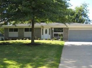 201 Lorene Dr, O'Fallon, MO 63366