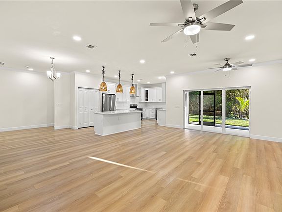 5th image of 4805 66th Ln