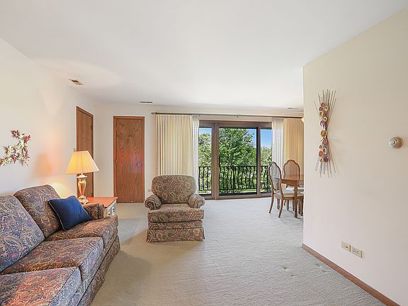 5th image of 15229 Catalina Dr Unit 3C