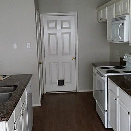 3rd image of 46 Wineberry Pl