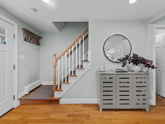 2nd image of 184 Booth Hill Rd