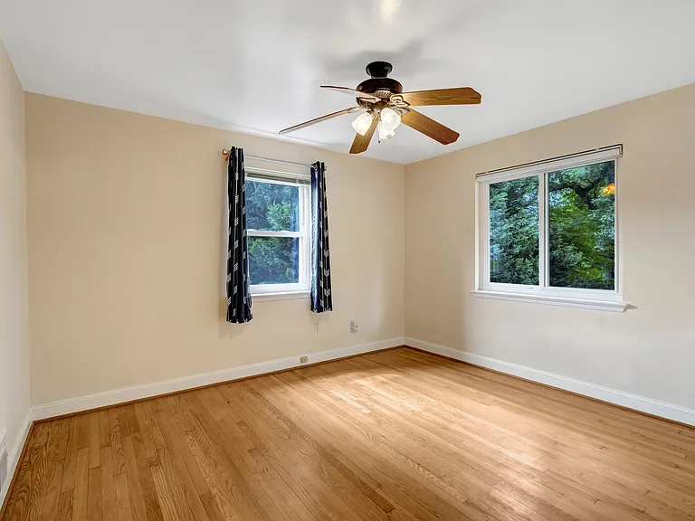 7030 Donna Cir — Photo 14