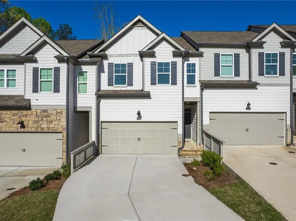 518 Scenic Pass, Woodstock, GA 30189