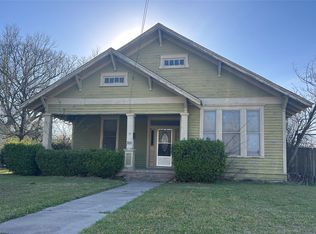 701 S Clements St, Gainesville, TX 76240