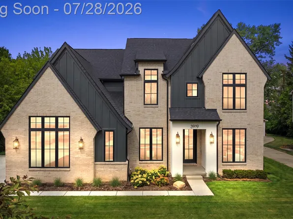3919 Woodland Ave, Royal Oak, MI 48073