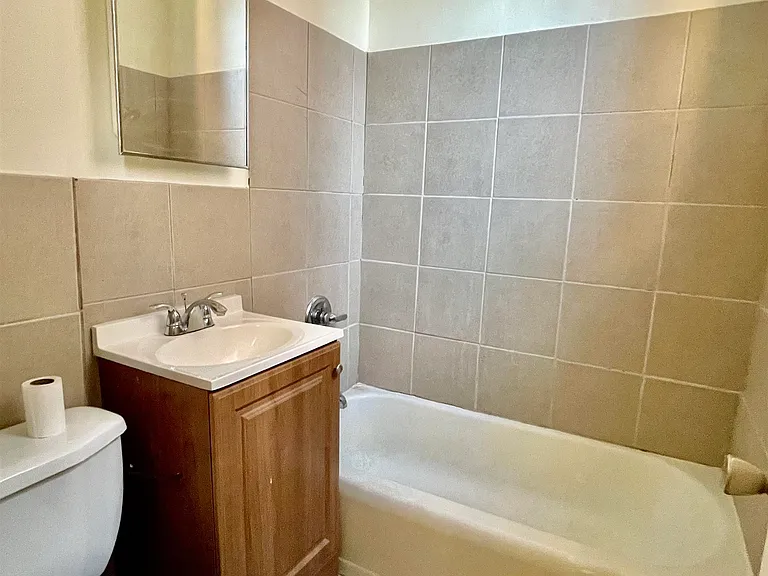 505 Jersey Ave #4 — Photo 16