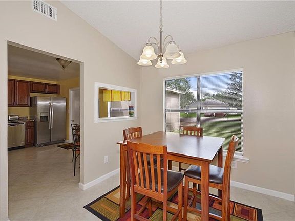 5th image of 2441 Newmark Dr