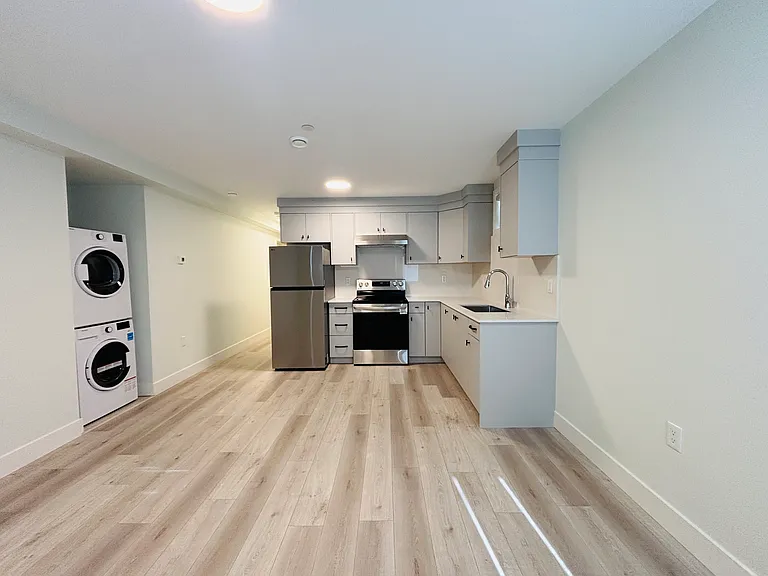 5561 Lancaster St #2 — Photo 11