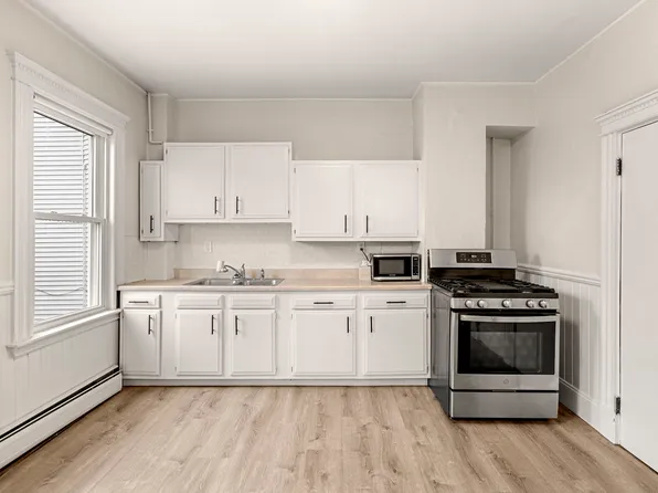 3 1/2 Essex St #2, Salem, MA 01970