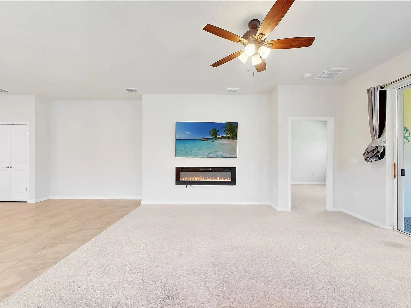2 bed, 2.0 bath, 1584 sqft, $2,399 — Photo 3