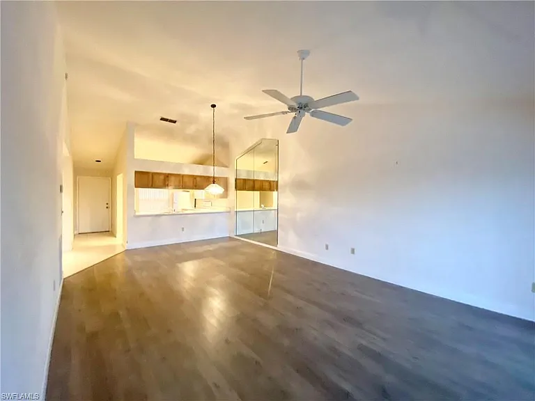 1427 SW 47th Ter #202 — Photo 11