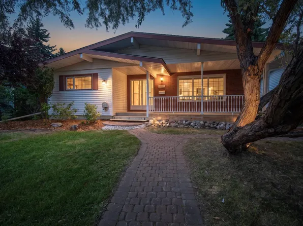 11728 39th Ave NW, Edmonton, AB T6J 0M9