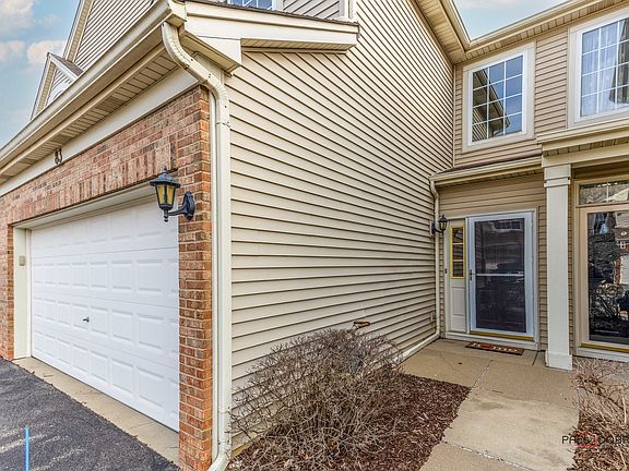 3rd image of 83 E Haines Dr